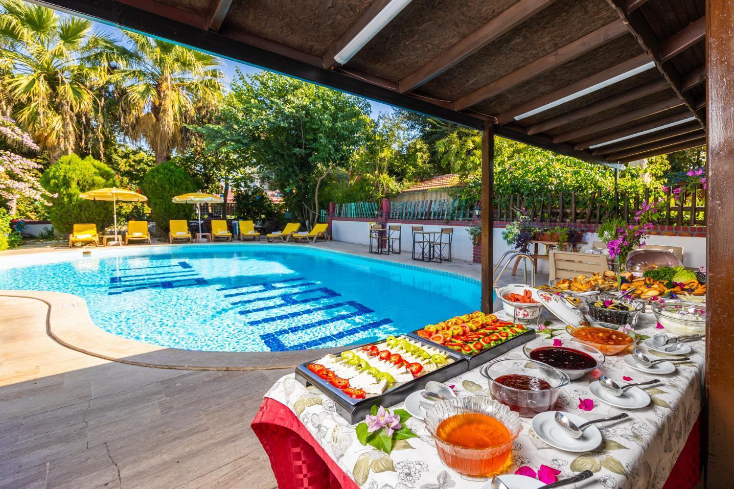 דליאן Yeni Doga Hotel מראה חיצוני תמונה
