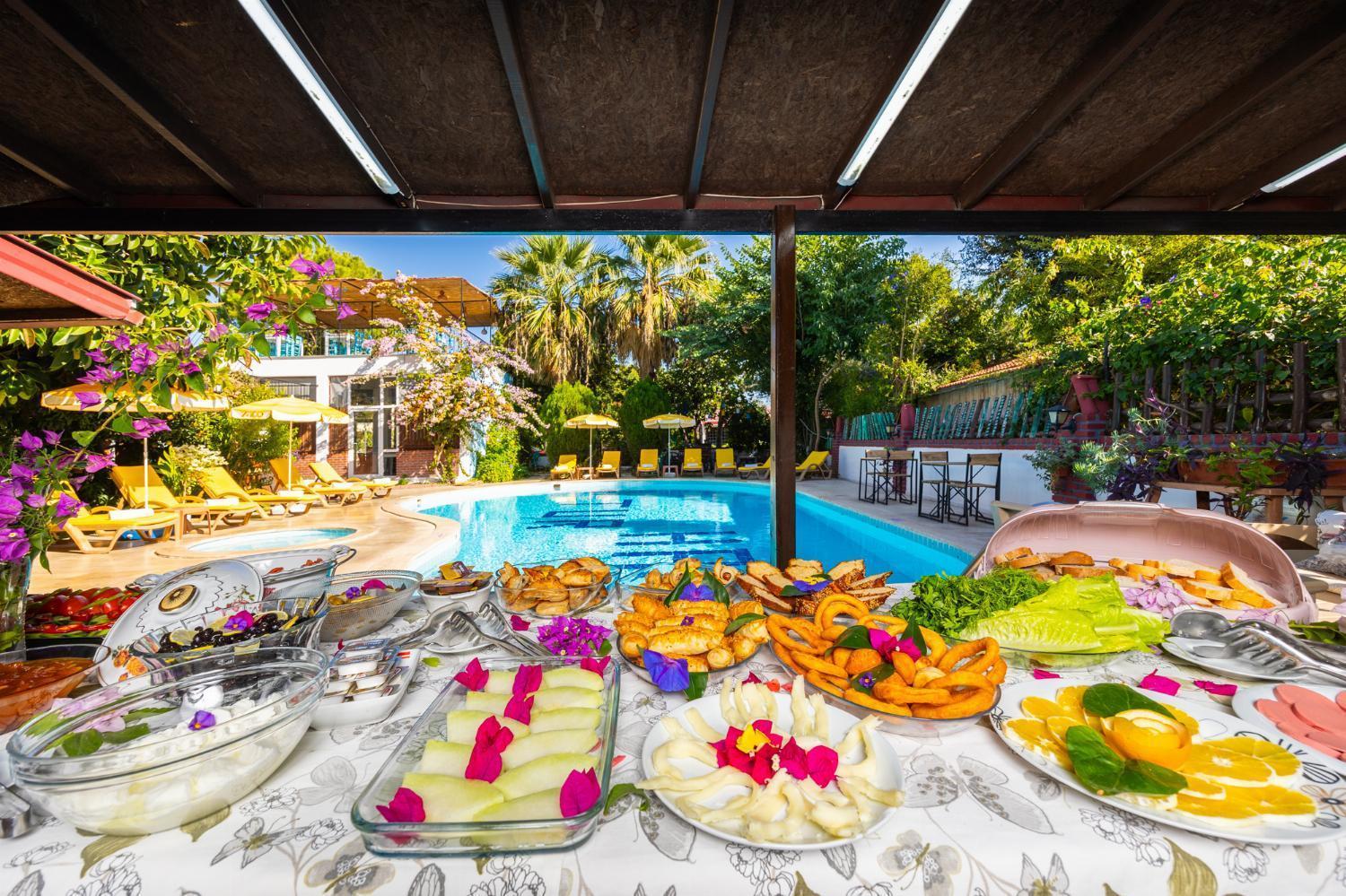 דליאן Yeni Doga Hotel מראה חיצוני תמונה